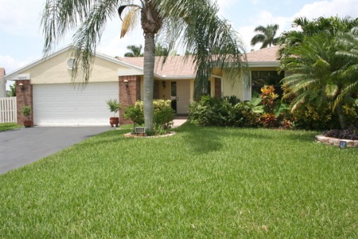 14641 Poplar Hill Ct, Davie FL 33325